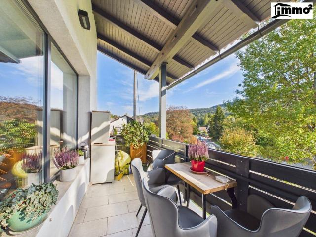 Sonne, Bergblick & Seental Flair: Vollsanierte 3 Zimmer Wohnung