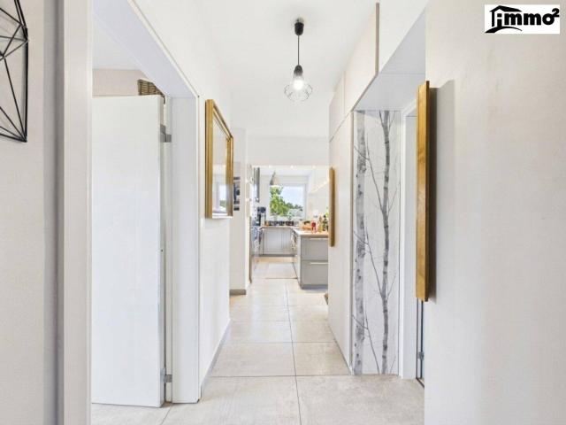 Sonne, Bergblick & Seental Flair: Vollsanierte 3 Zimmer Wohnung