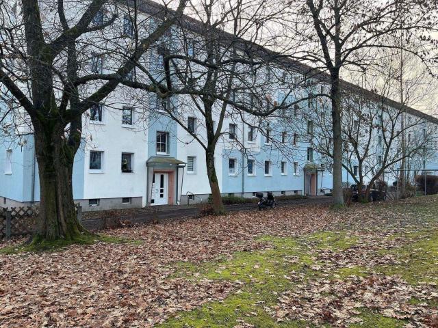 Sonne mit Balkon.. helle, moderne 3 Zimmer Wohnung. EinbaukÃ¼che gegen Aufpreis mÃ¶glich. sofort einzugsfertig