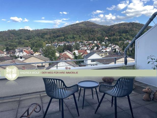 Sonne pur und Bergblick: großzügige 58 m2 Wohlfühloase mit Dachterrasse und PKW Stellplatz