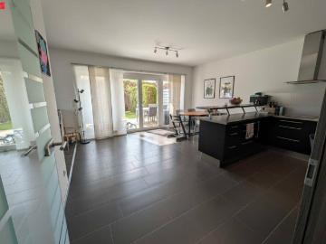Sonne, Ruhe und ein traumhafter Garten – das ideale Familienzuhause!