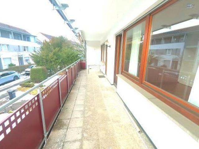 Sonne, Süden: Grüne 2 Zimmer Wohnung mit Süd Balkon