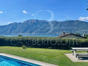 Sonnenverwöhnte Gartenwohnung mit Seesicht, Pool und Jacuzzi in Vairano