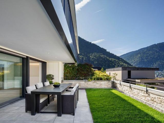 Sonnenverwöhntes Doppeleinfamilienhaus an Top Hanglage!