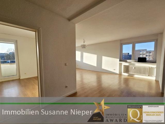 Renovierte 82 m². Mit Aufzug, Aussicht und Balkon in Wuppertal Vohwinkel KB50WE28 6.OGreHi