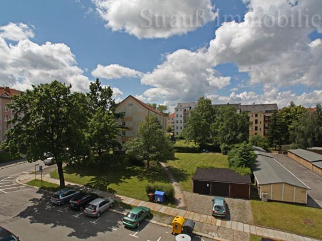 Sonnenbalkon… Laminat… Tageslichtbad – ID 260