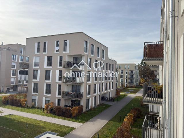 Sonnendurchflutete 2 Zi Whg in Aubing/Pasing, mit Küche, Balkon zu vermieten