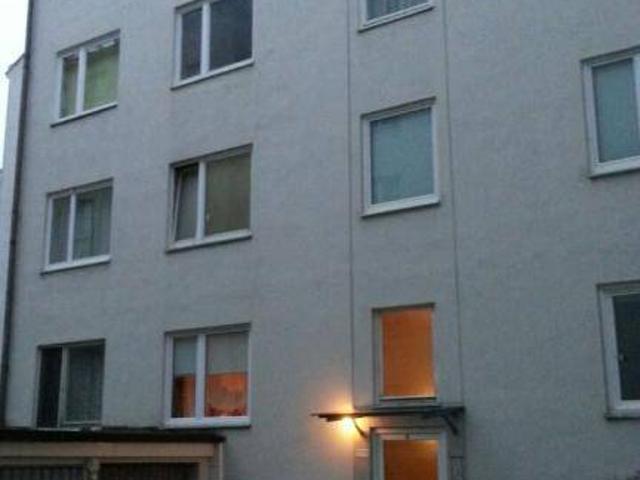SONNENDURCHFLUTETE WOHNUNG ABSOLUTE HOFRUHELAGE MIT GARAGENBOX