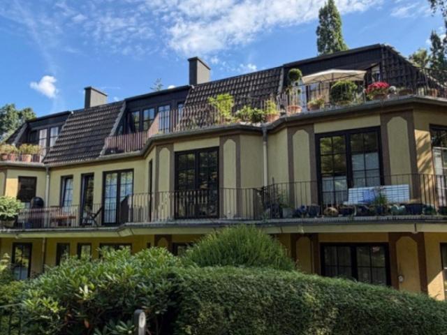 Sonnendurchflutetes Studio in exklusiver sicherer Lage – Blankenese
