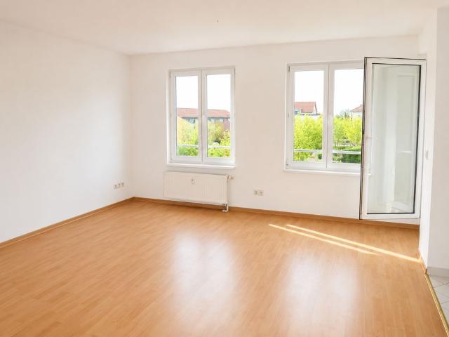SONNENGARTEN GLIENICKE WOHNEN IM 2. OG MIT BALKON UND EINBAUKÜCHE