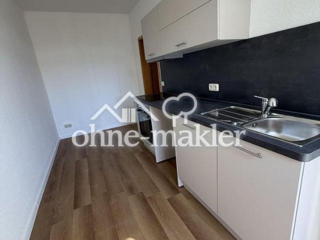 Sonnenglück sonnige 2 Raum Wohnung mit neuer Küche und Balkon