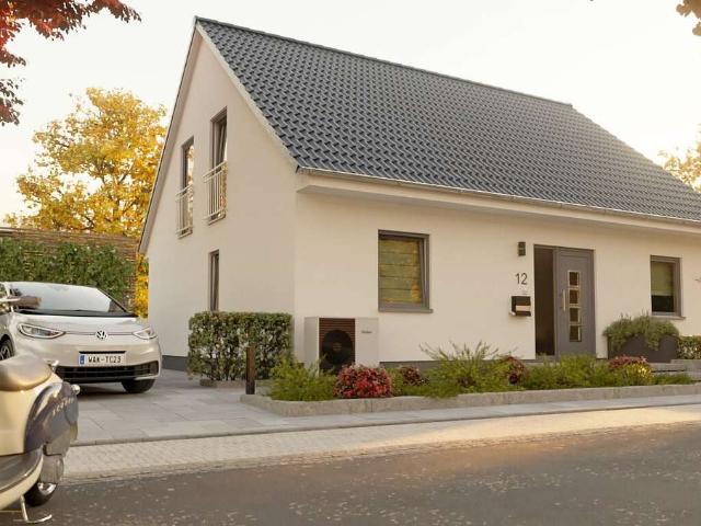 Sonnengrundstück mit 5 Zimmer Traumhaus in Luckenwalde