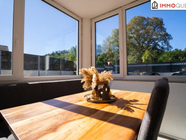 Sonnenstunden & Bergkulisse – Ihr barrierefreier Rückzugsort im Grünen! Lichtdurchflutete Erdgeschosswohnung mit großzügigem Grundriss