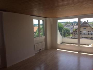sonnig 3 Zimmerwohnung mit Balkon 2.OG