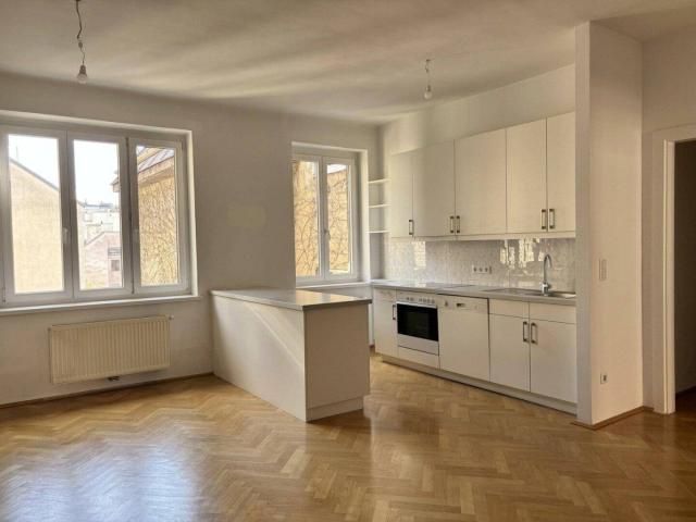 Sonnig, Bestlage, mit Balkon und Blick ins Grüne