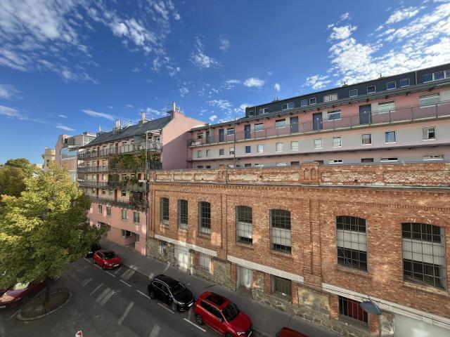 Sonnig & groß im 3. OG: 2 Zimmer Wohnung zu mieten in 1180 Wien