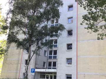 Sonnig helle 2 Zimmer mit schönem Balkon  2er WG geeignet