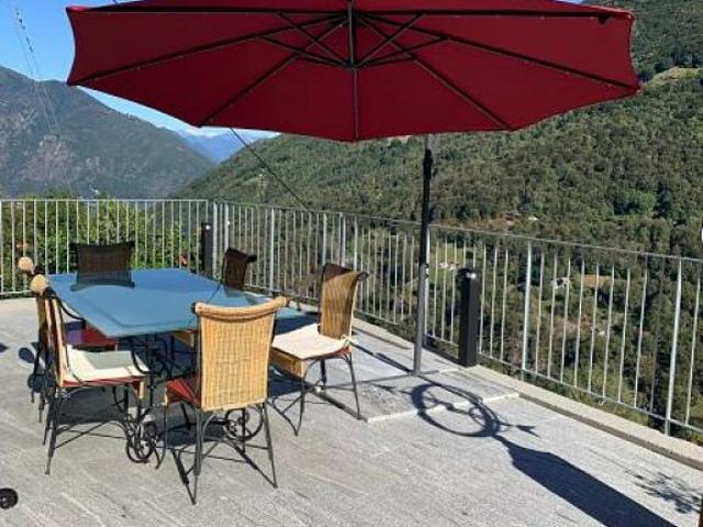 SONNIG MIT TERRASSE UND VIEL PLATZ