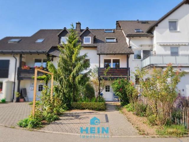 Sonnig wohnen, entspannt leben – Reihenmittelhaus mit Balkon und Naturgarten auf dem Zeller Berg!