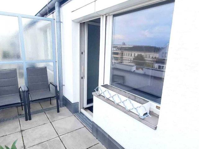 Sonnige Neubau Wohnung mit 2 Terrassen und 2 3 Zimmer/ Viel Potenzial