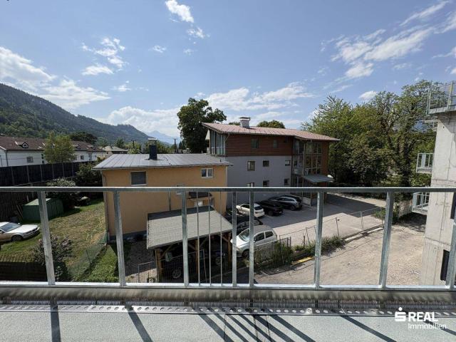 Sonnige neue Dachgeschoßwohnung Hall