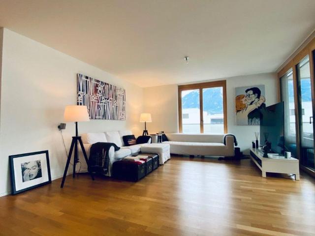 sonnige, attraktive 4.5 Zimmer Wohnung
