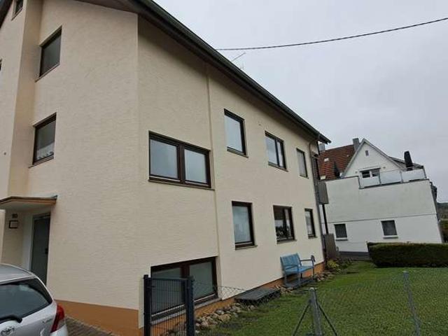 Sonnige, attraktive 5 Zimmer Wohnung mit Balkon in Ebersbach/Weiler