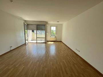 Sonnige Aussichten im 5. Stock – mit Aufzug und Hofblick