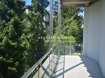 SONNIGE ALTBAUETAGE MIT TERRASSE IN STILHAUS