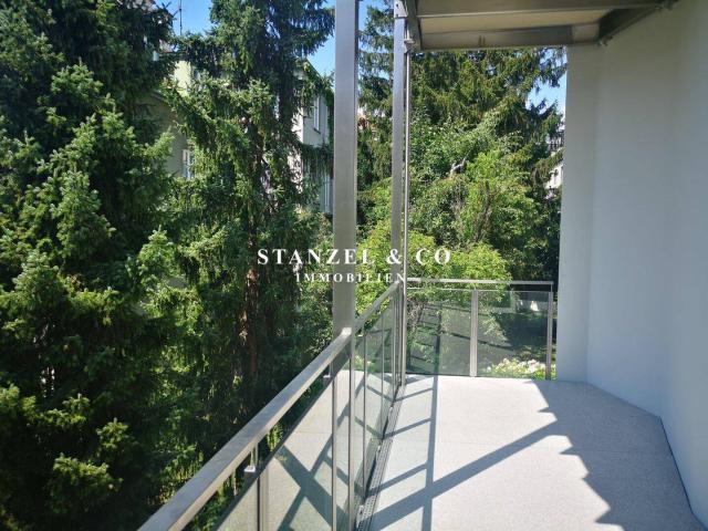 SONNIGE ALTBAUETAGE MIT TERRASSE IN STILHAUS