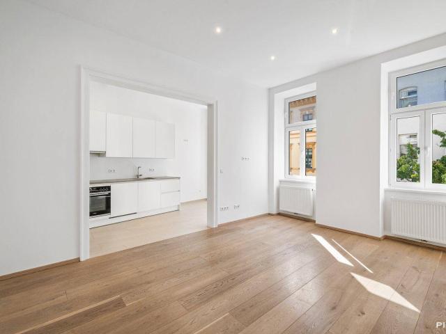 Sonnige Altbauwohnung mit Balkon nahe Schlossquadrat