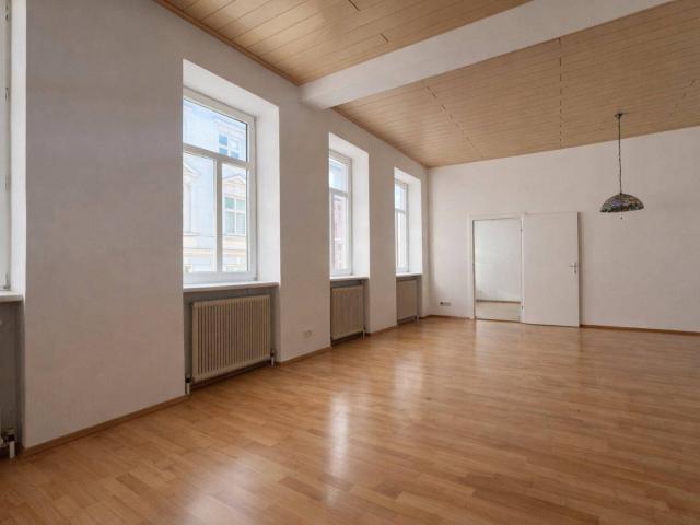 Sonnige, bezugsfertige Familienwohnung mit zahlreichen Gestaltungsmöglichkeiten!