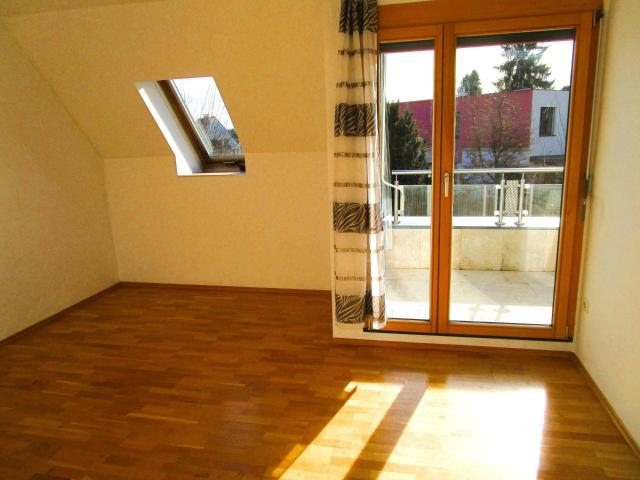 Sonnige Dachterrassenwohnung mit Grünblick nähe EKZ Murpark