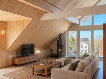 Sonnige Dachwohnung mit Weitblick