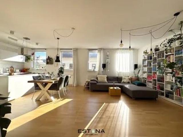 Sonnige Dachgeschoss Maisonette mit Traumterrasse im Herzen des 7. Bezirks!