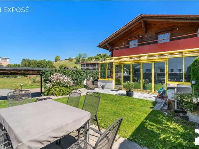 SONNIGE DOPPELHAUSHÄLFTE MIT GARTEN & GARAGE