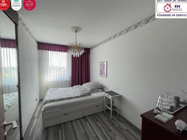 Sonnige Eigentumswohnung mit Loggia und Parkplatz