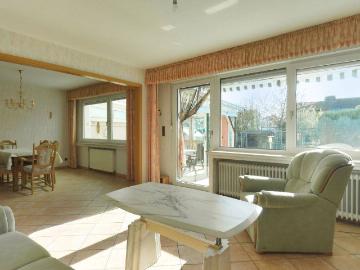 Sonnige Gartensiedlung, naturnahes Wohnen: DHH, 5,5 Zimmer, Wintergarten, Garage, großer Garten
