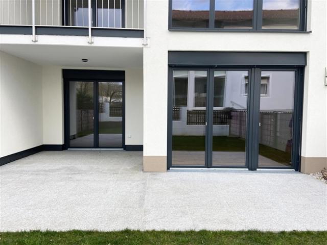 Moderne Gartenwohnung inkl. Einbauküche, Loggia und Terrasse Top B02