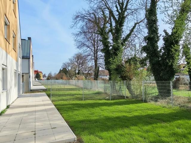 Sonnige, große Doppelhaushälfte mit Doppelcarport als Mietkauf in attraktiver Lage in Ebenfurth