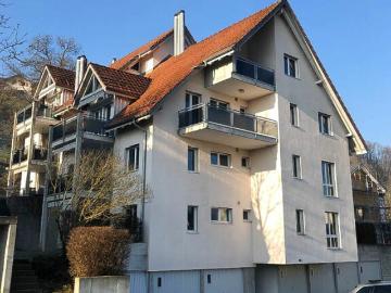 sonnige, grosszügige 4.5 Zimmerwohnung