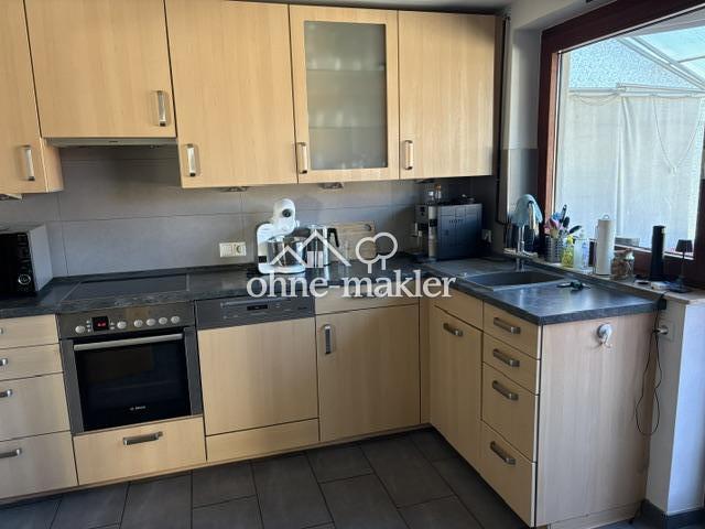 Sonnige, helle 4 Zimmer Wohnung, 3 Balkone in Filderstadt