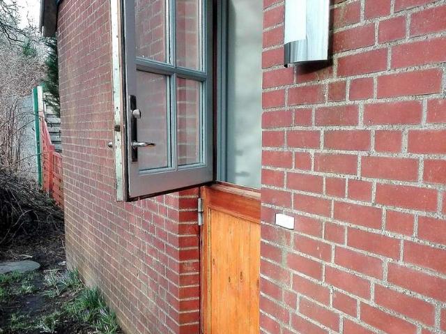 Sonnige Landhauswohnung Reihenendhauscharakter mit eigenem Garten