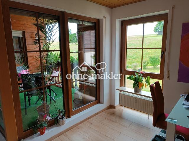 Sonnige Loggia 2 Zi. DG Wohnung