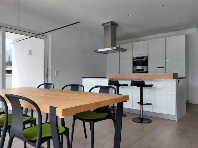 Sonnige Penthouse Wohnung über den Dächern in Oberndorf!