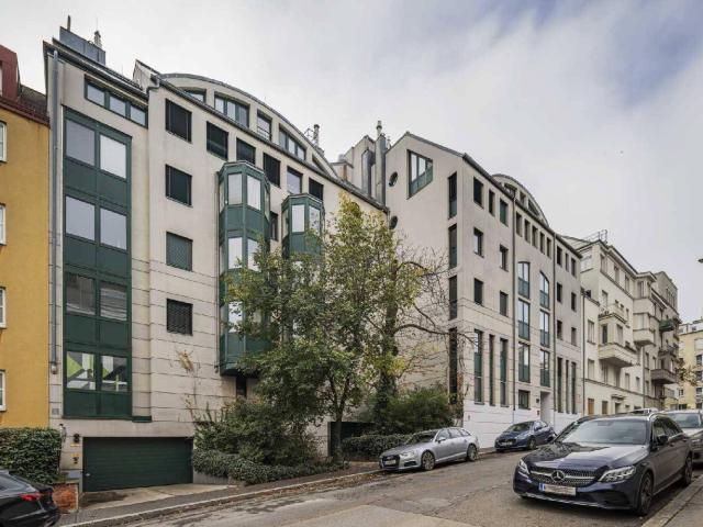 Sonnige, perfekt geschnitte 2 Zimmerwohnung mit Parkblick
