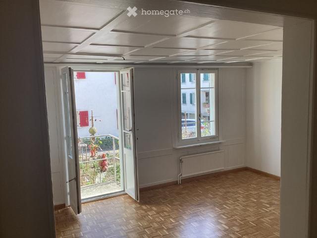 Sonnige renovierte Altbauwohnung mitten in Richterswil