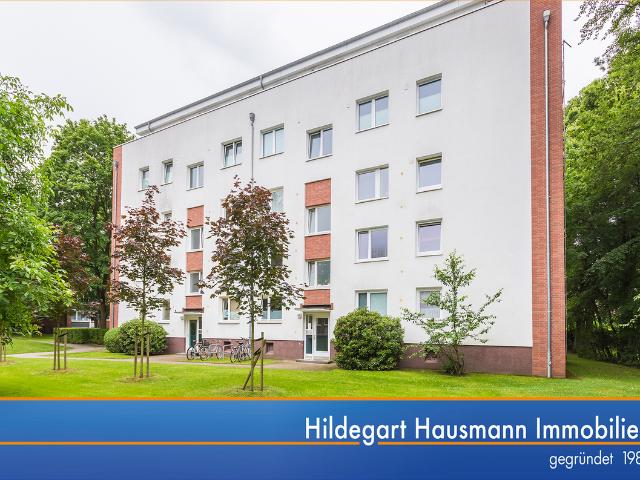Sonnige Südloggia, schöne Holzdielen – Wohnen in Hamburg Marienthal: Hausmann Makler