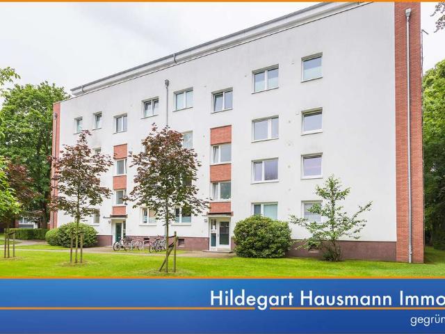Sonnige Südloggia, schöne Holzdielen – Wohnen in Hamburg Marienthal