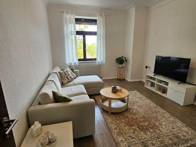 Sonnige, sanierte 3 Zimmer Wohnung mit Einbauküche in Feuerbach